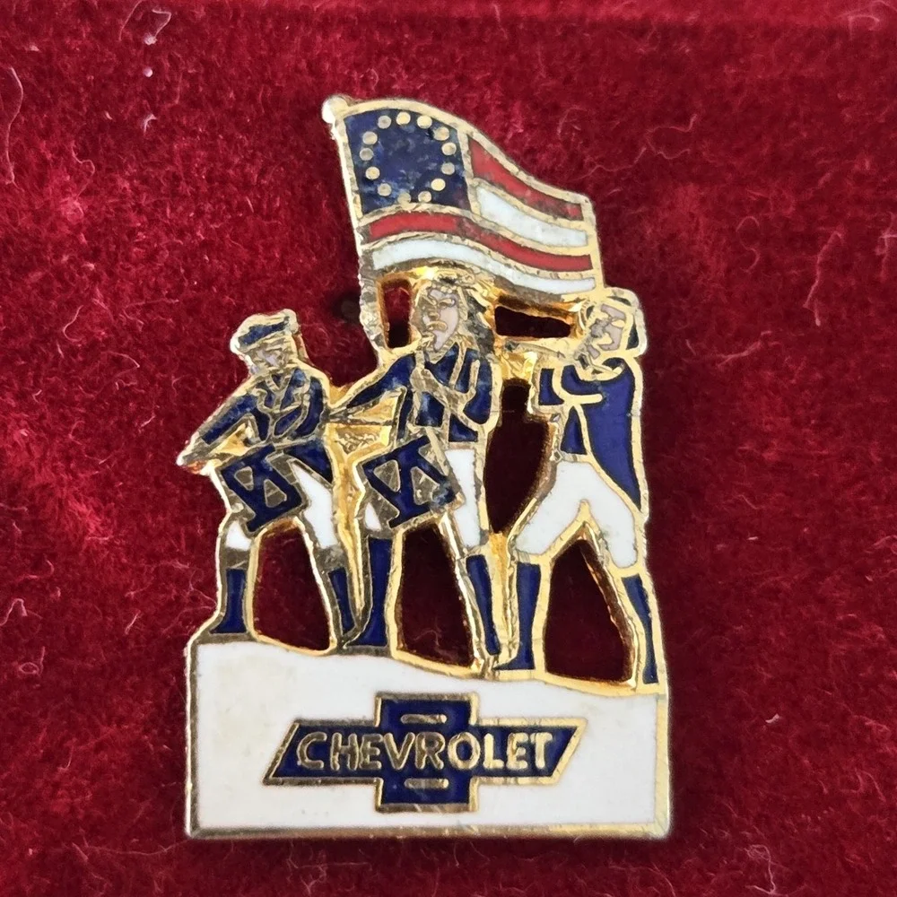 VTG 70s CHEVROLET Bowtie Cufflinks Set‎ W Lapel Pin Car Auto Chevy Cufflinks 76'